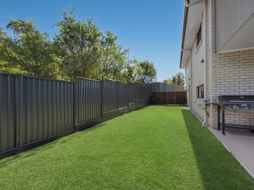 24 Islay Street, Spring Mountain, QLD 4300