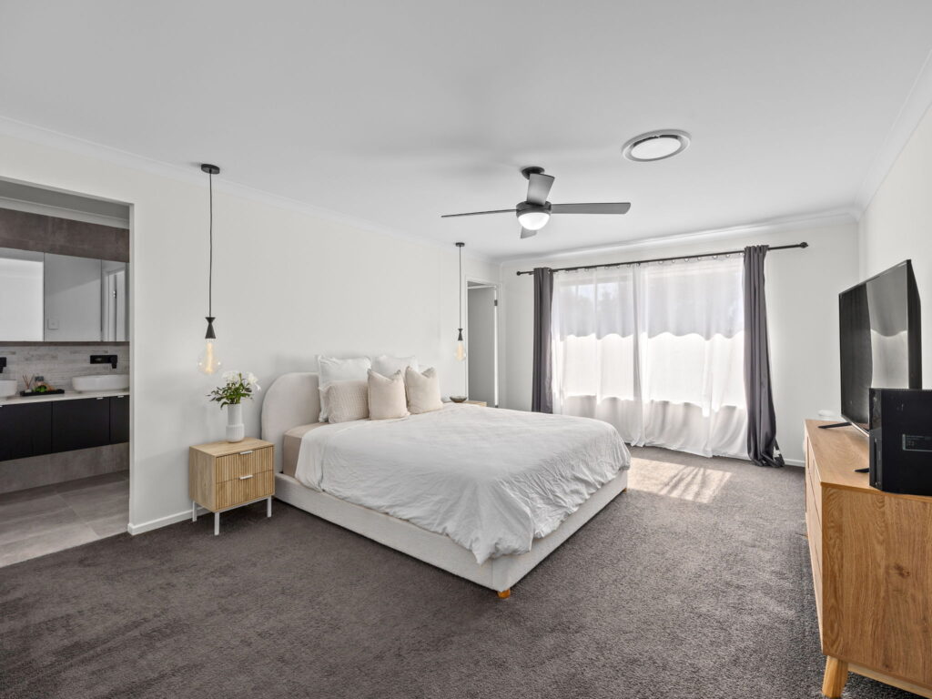24 Islay Street, Spring Mountain, QLD 4300