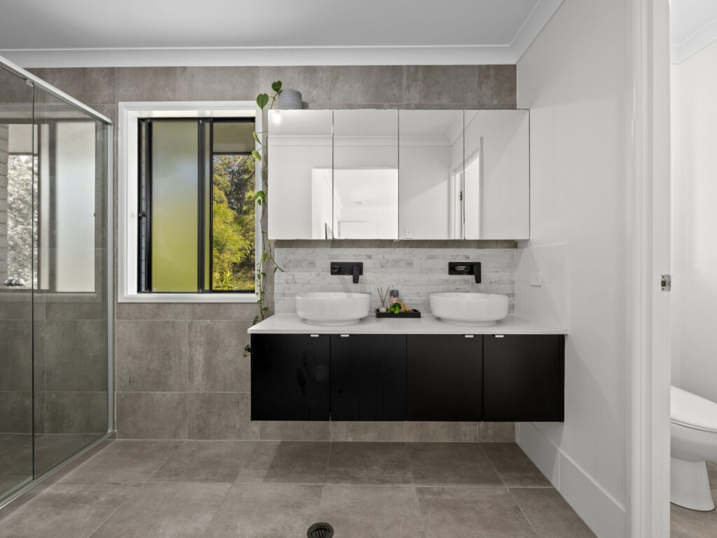 24 Islay Street, Spring Mountain, QLD 4300