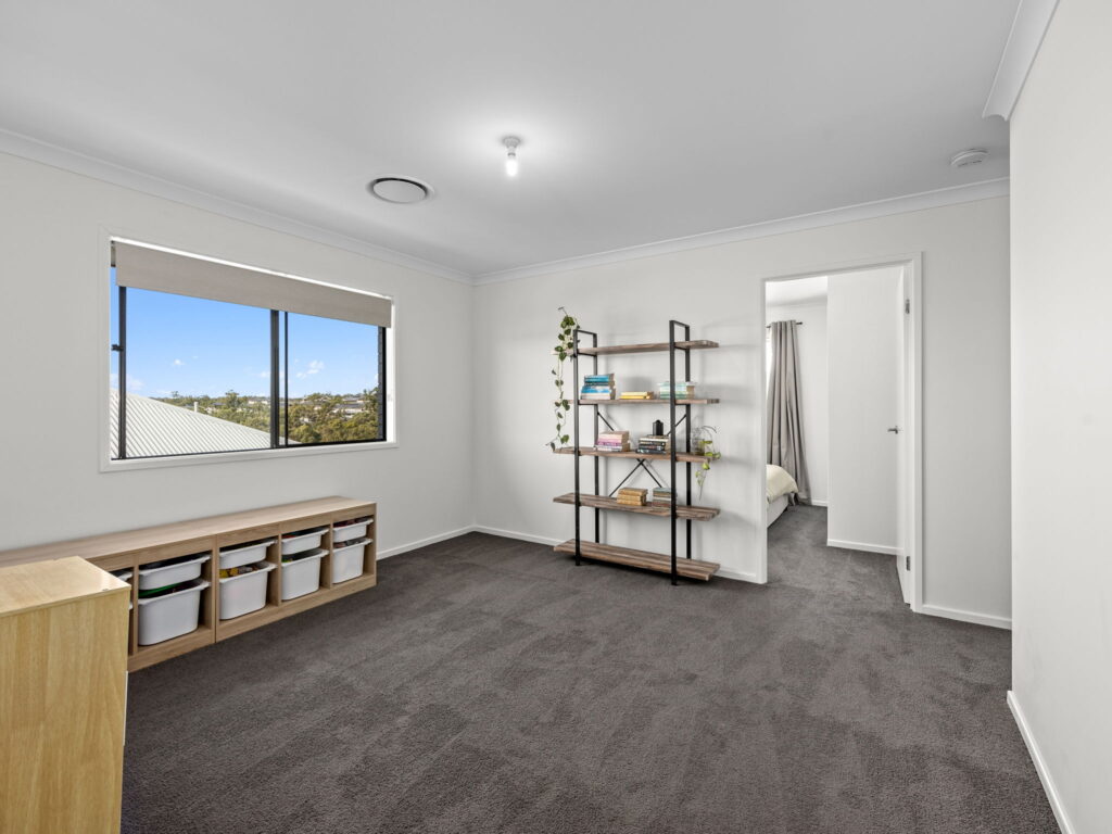 24 Islay Street, Spring Mountain, QLD 4300