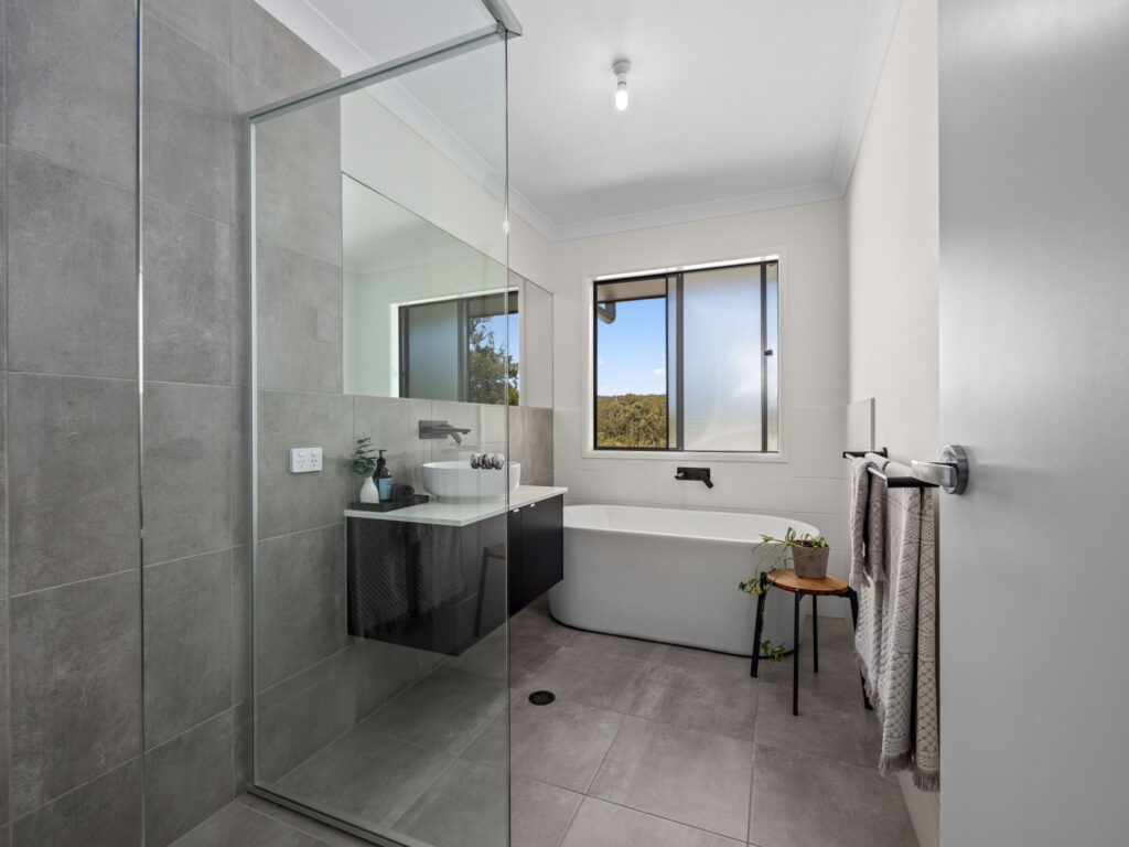 24 Islay Street, Spring Mountain, QLD 4300
