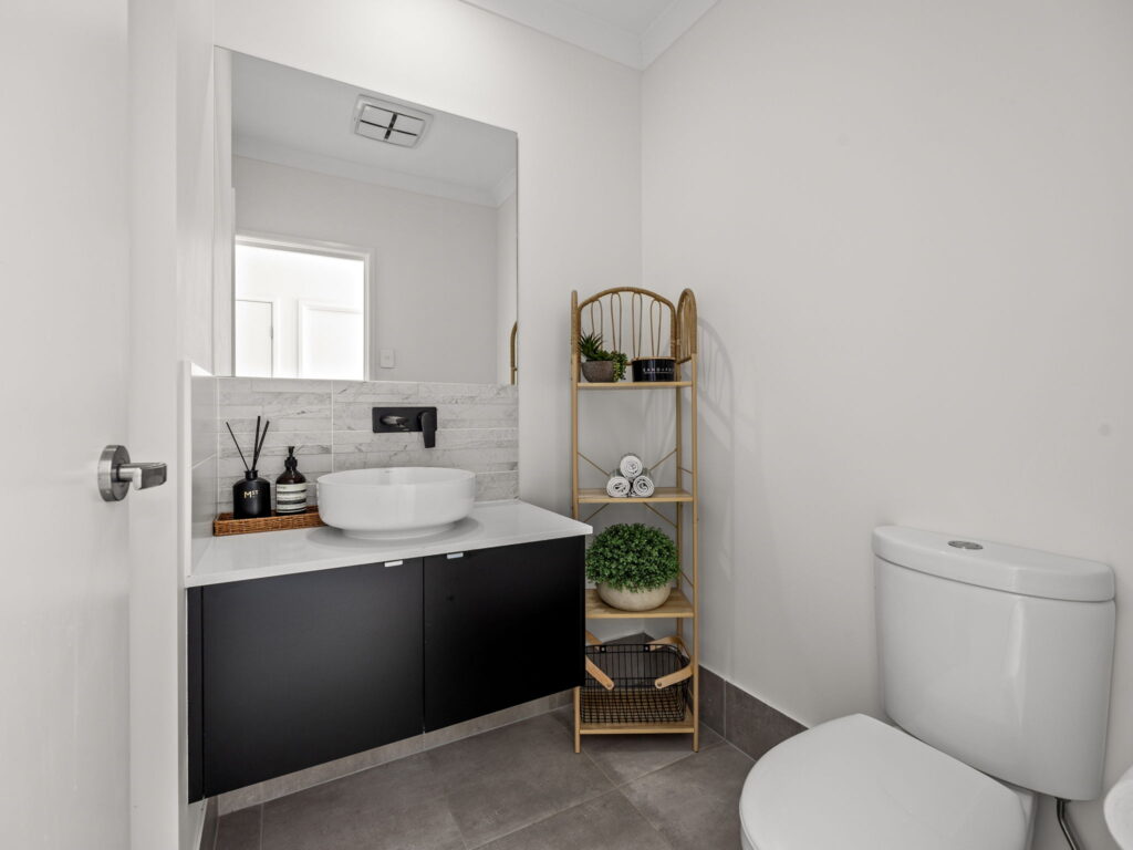 24 Islay Street, Spring Mountain, QLD 4300
