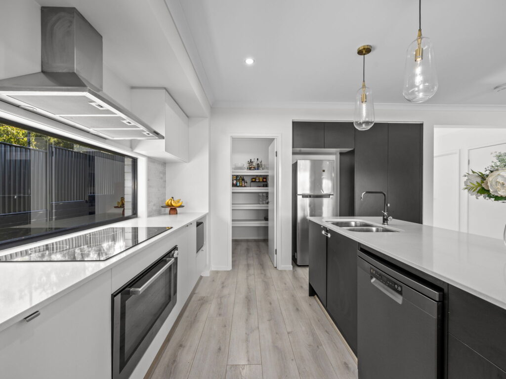 24 Islay Street, Spring Mountain, QLD 4300