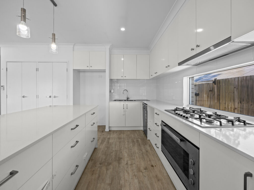 5 Woodward Place, Deebing Heights, QLD 4306