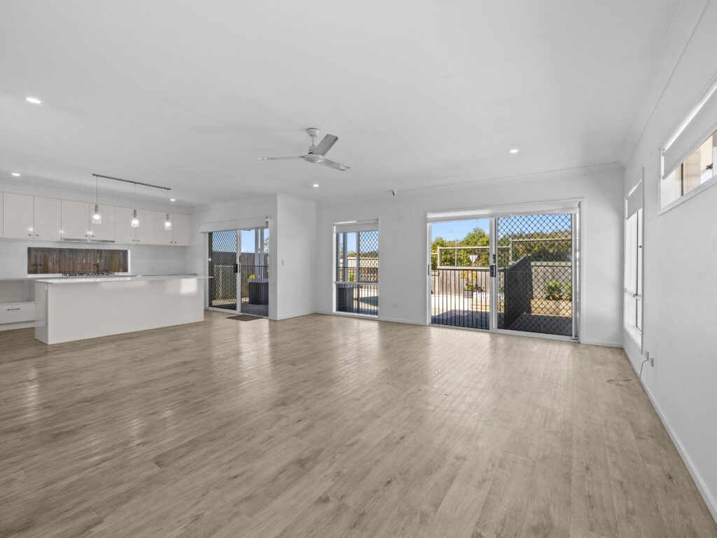 5 Woodward Place, Deebing Heights, QLD 4306