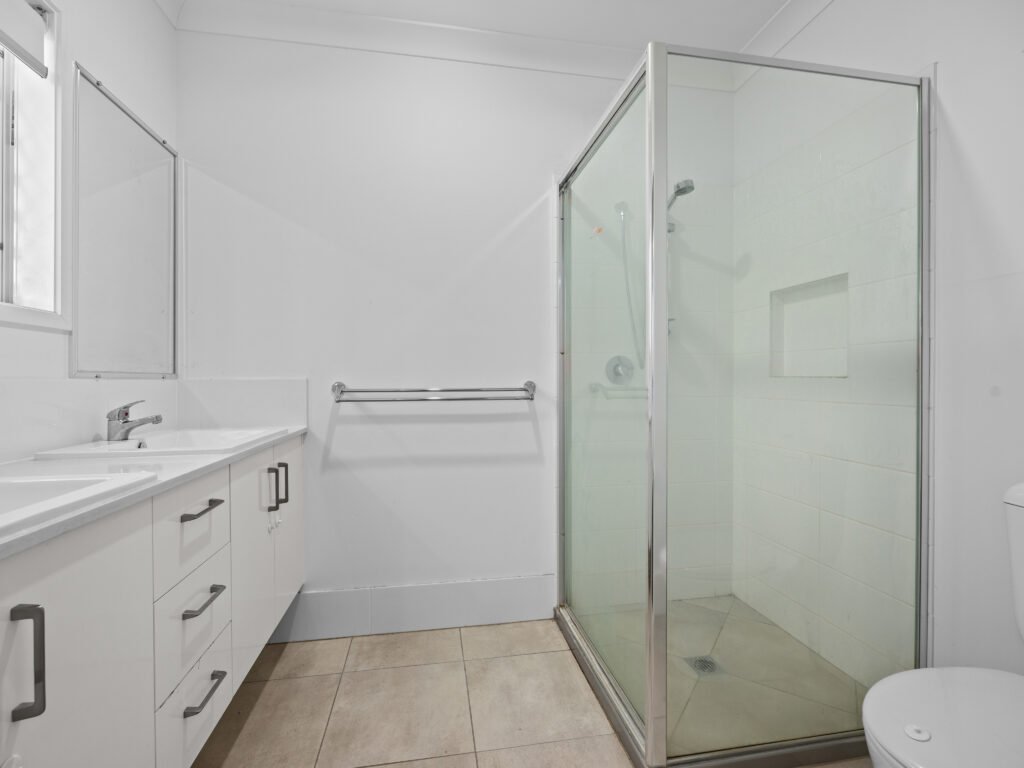 5 Woodward Place, Deebing Heights, QLD 4306