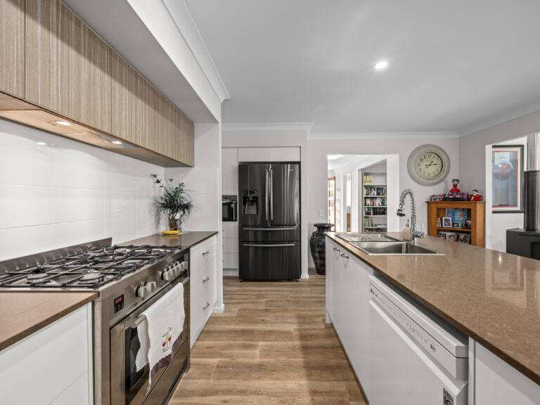 7 Perch Way, New Beith, QLD 4124