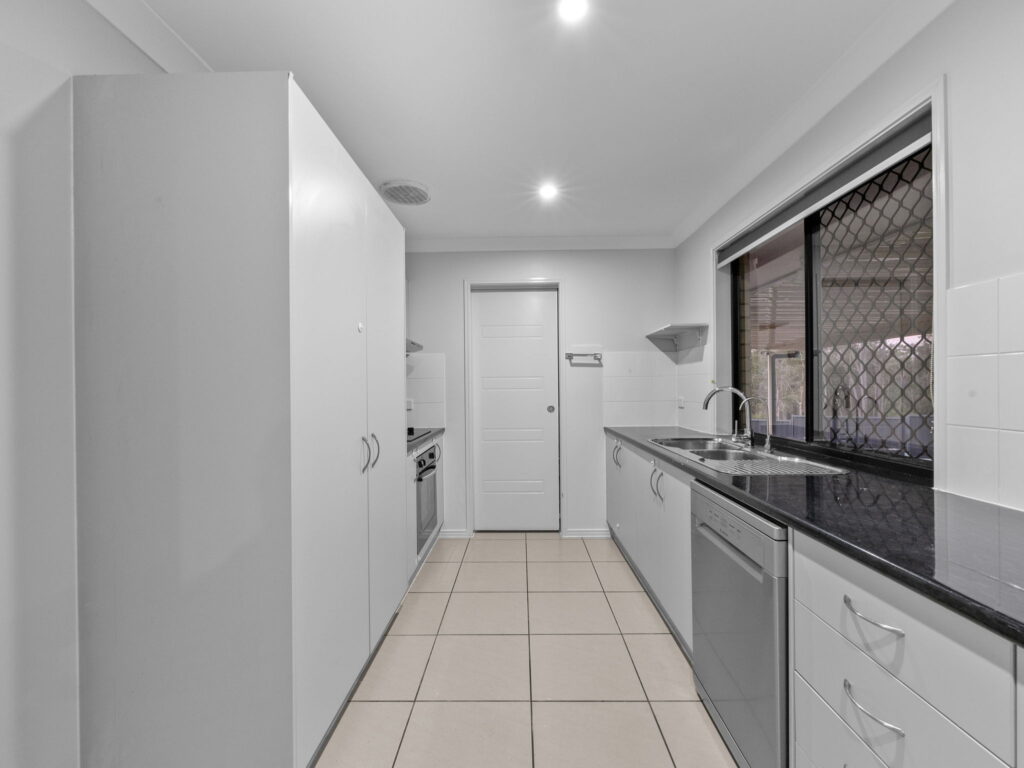 50 Waratah Crescent, Springfield Lakes, QLD 4300