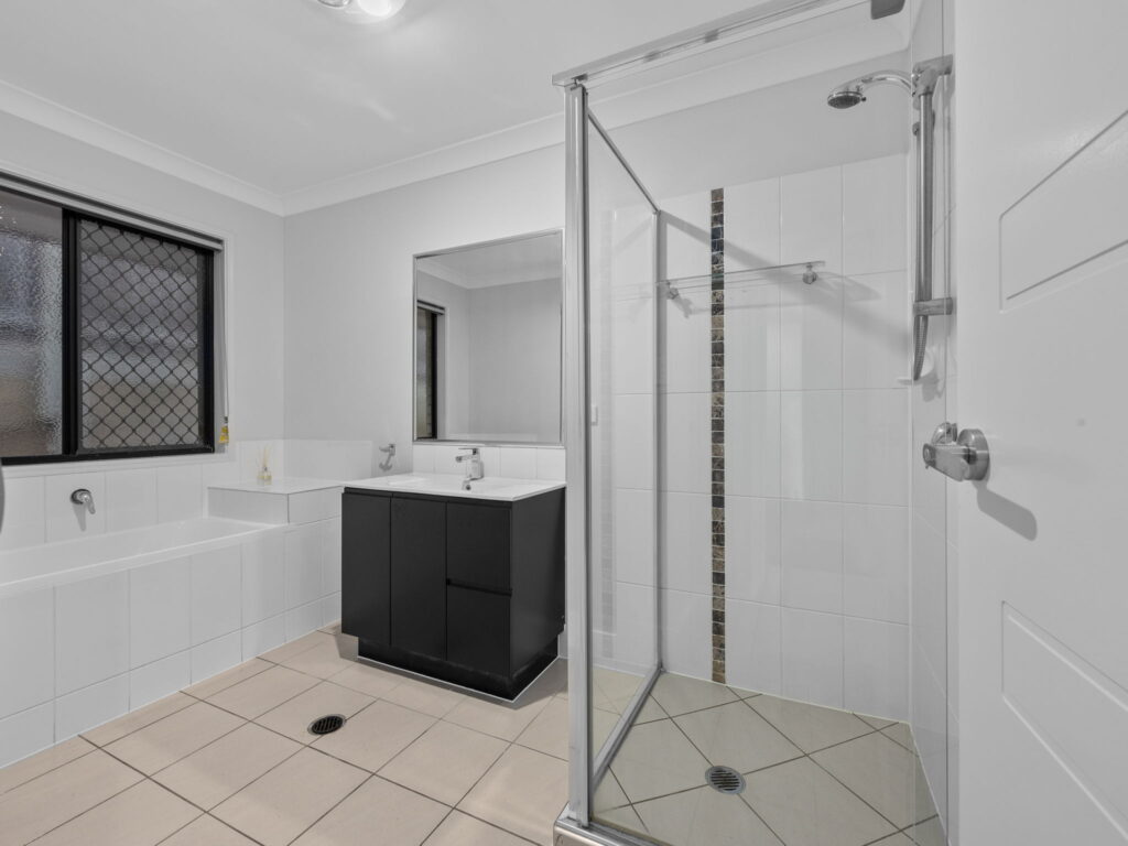 50 Waratah Crescent, Springfield Lakes, QLD 4300