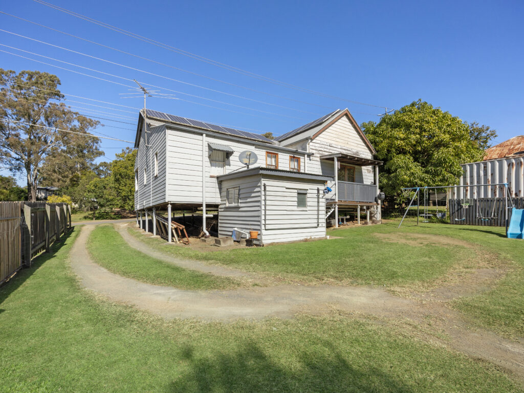 24 Mary Street, Blackstone, QLD 4304