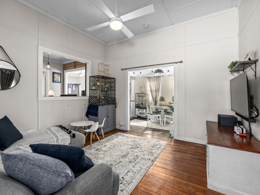 24 Mary Street, Blackstone, QLD 4304