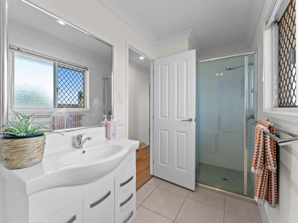 97 Rawlings Road, Deebing Heights, QLD 4306