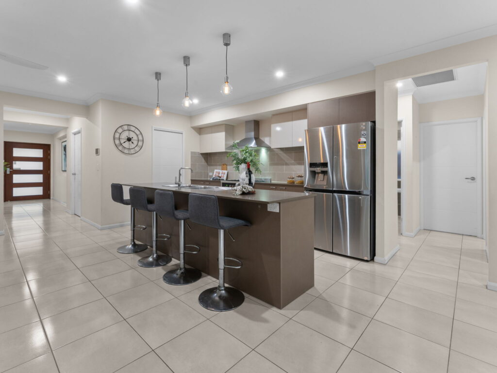 133 Benezet Drive, Augustine Heights, QLD 4300