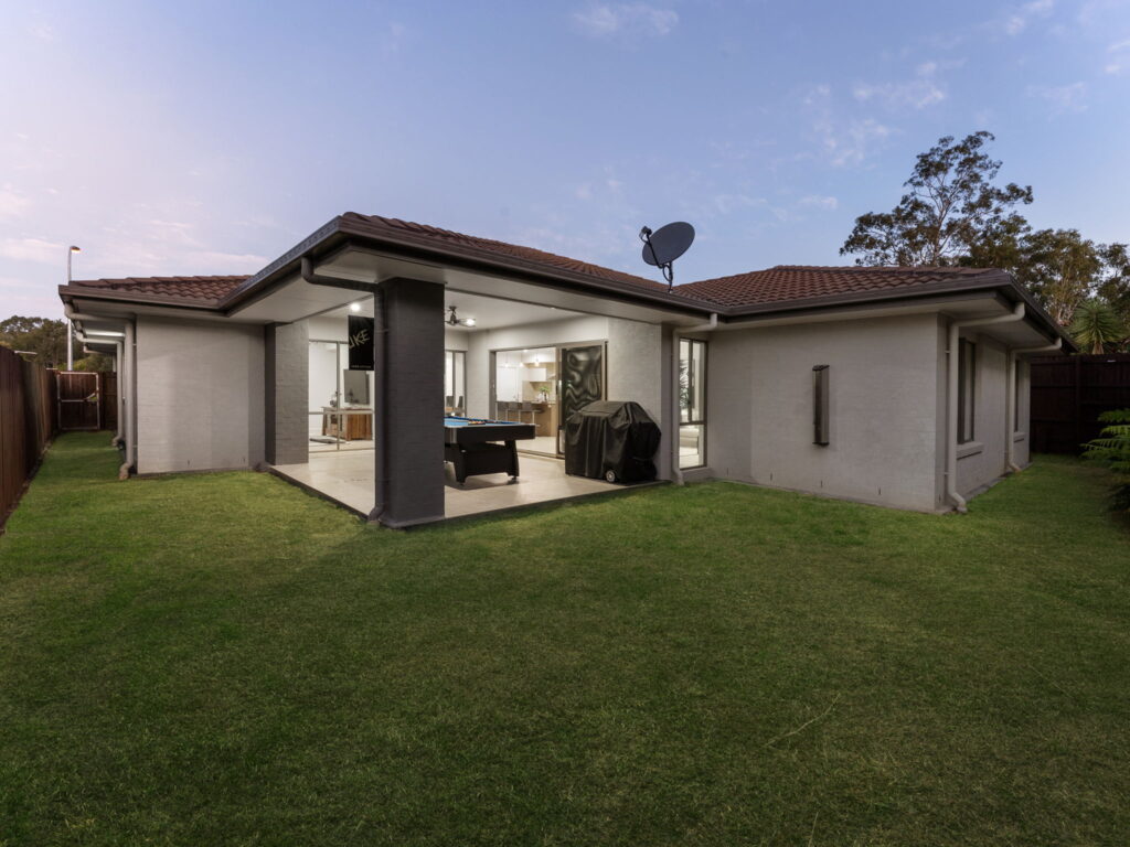 133 Benezet Drive, Augustine Heights, QLD 4300