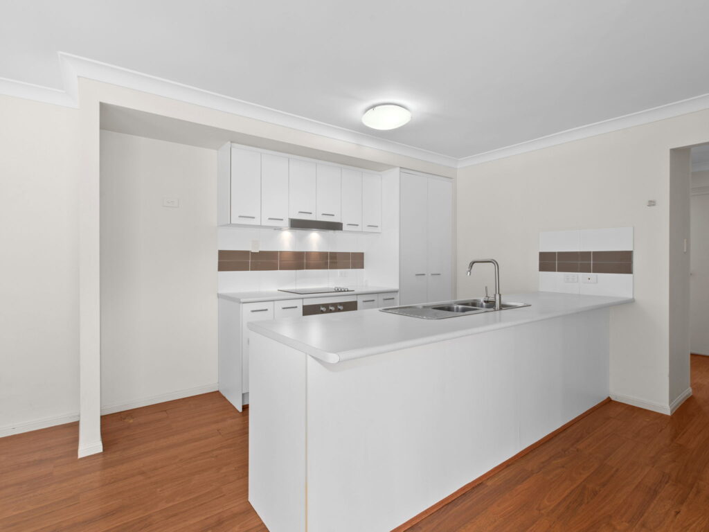 10 Heuer Close, Goodna, QLD 4300