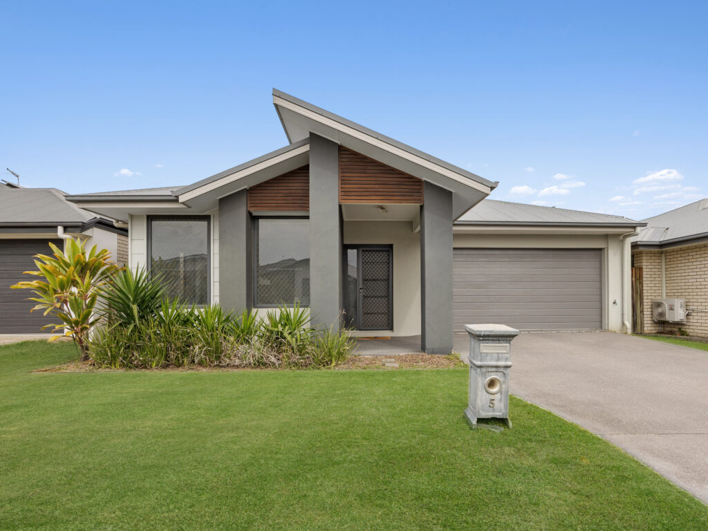 5 Affinity Way, South Ripley, QLD 4306