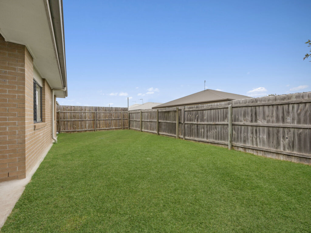 5 Affinity Way, South Ripley, QLD 4306