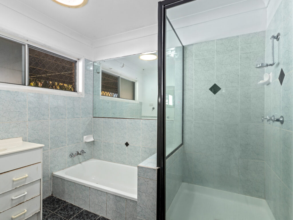 15 Melinda Street, Camira, QLD 4300