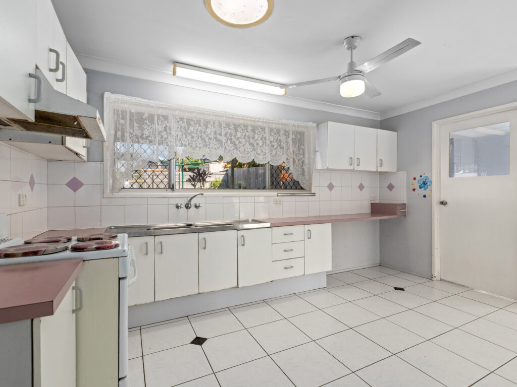 15 Melinda Street, Camira, QLD 4300