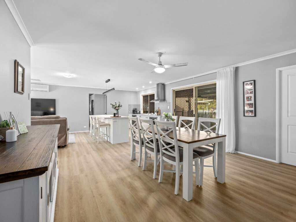 114 Equestrian Drive, Yamanto, QLD 4305