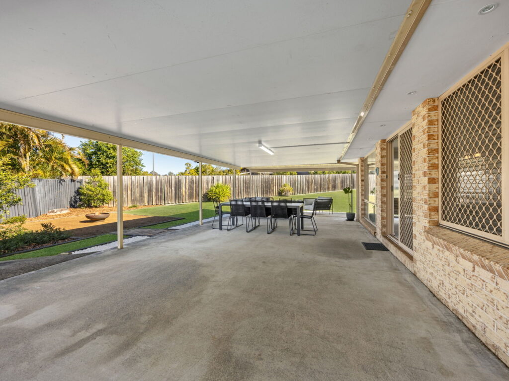 4 Pinkwood Court, Yamanto, QLD 4305