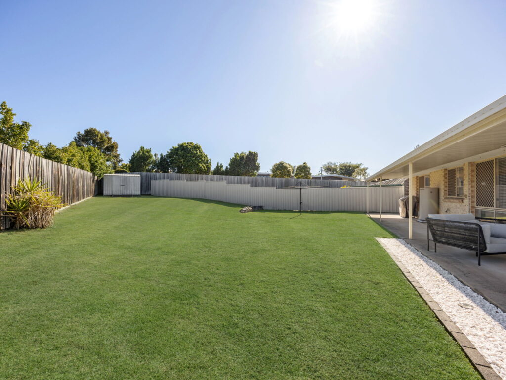 4 Pinkwood Court, Yamanto, QLD 4305