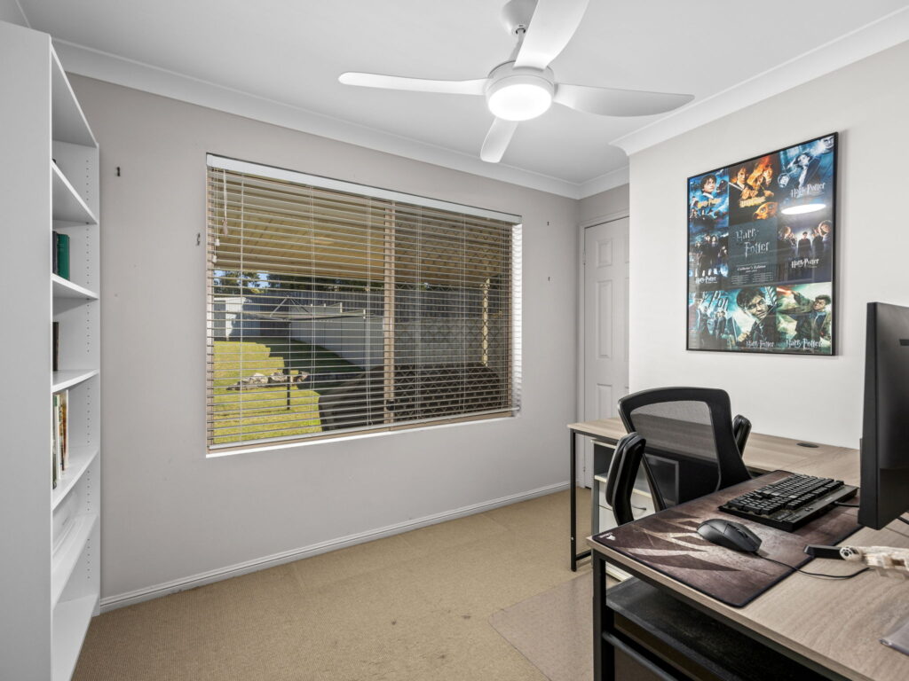 4 Pinkwood Court, Yamanto, QLD 4305