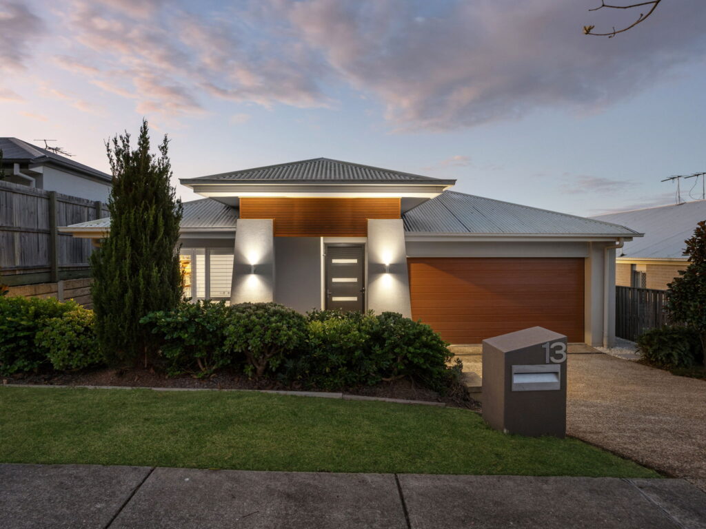 13 Thomas Court, Augustine Heights, QLD 4300