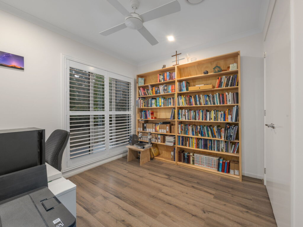 13 Thomas Court, Augustine Heights, QLD 4300
