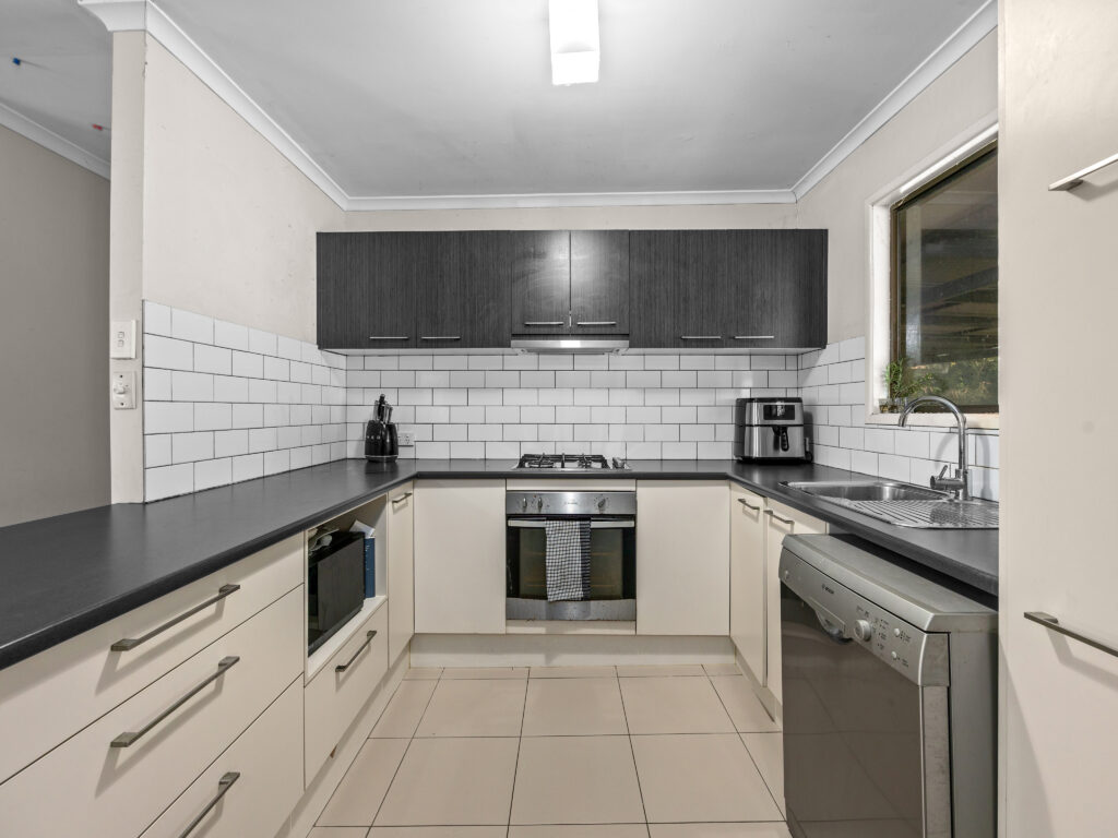 16 Cudgee Street, Redbank Plains, QLD 4301