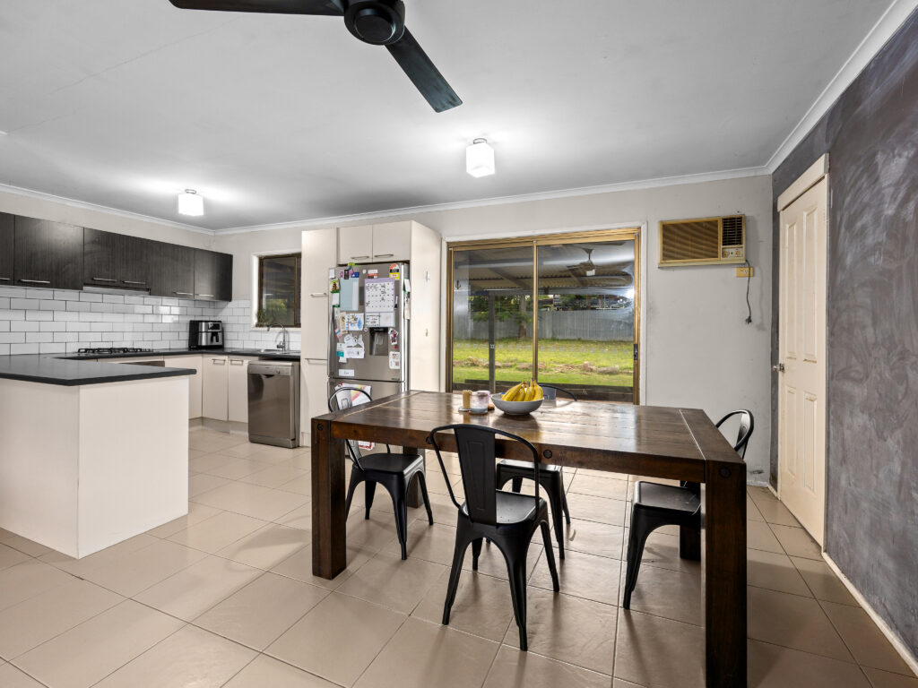 16 Cudgee Street, Redbank Plains, QLD 4301