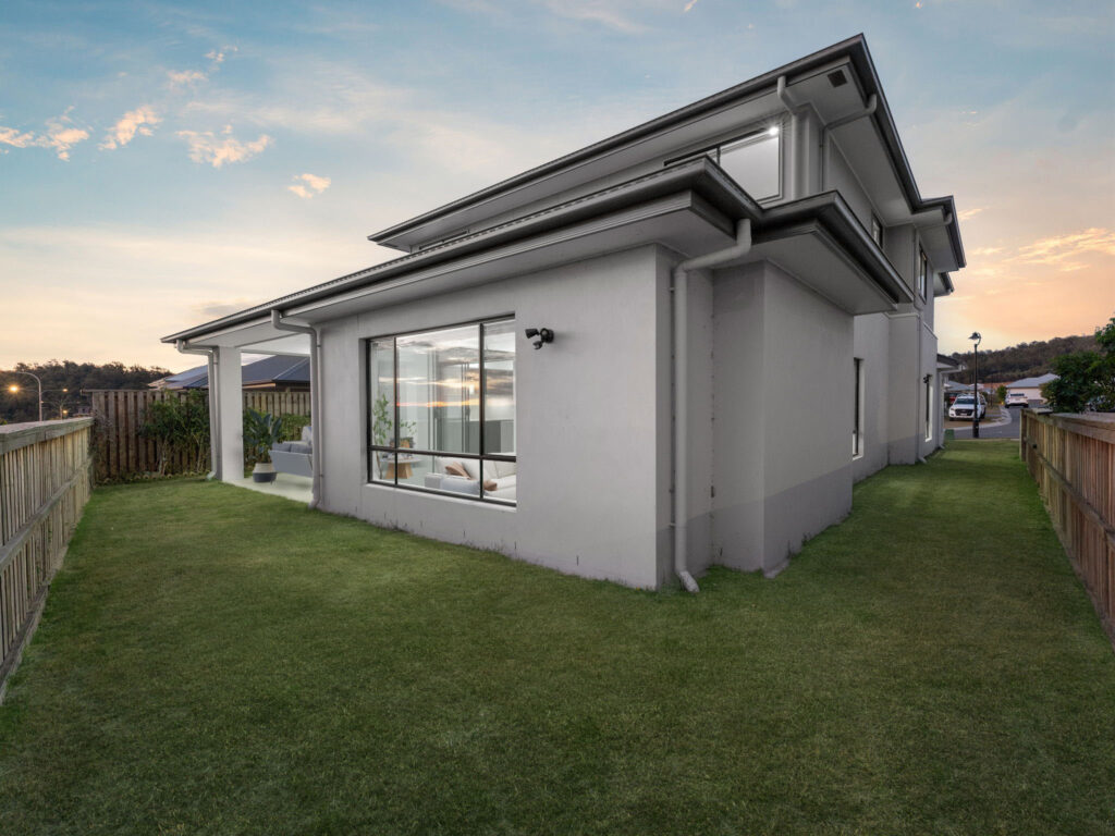 20 Potter Way, White Rock, QLD 4306