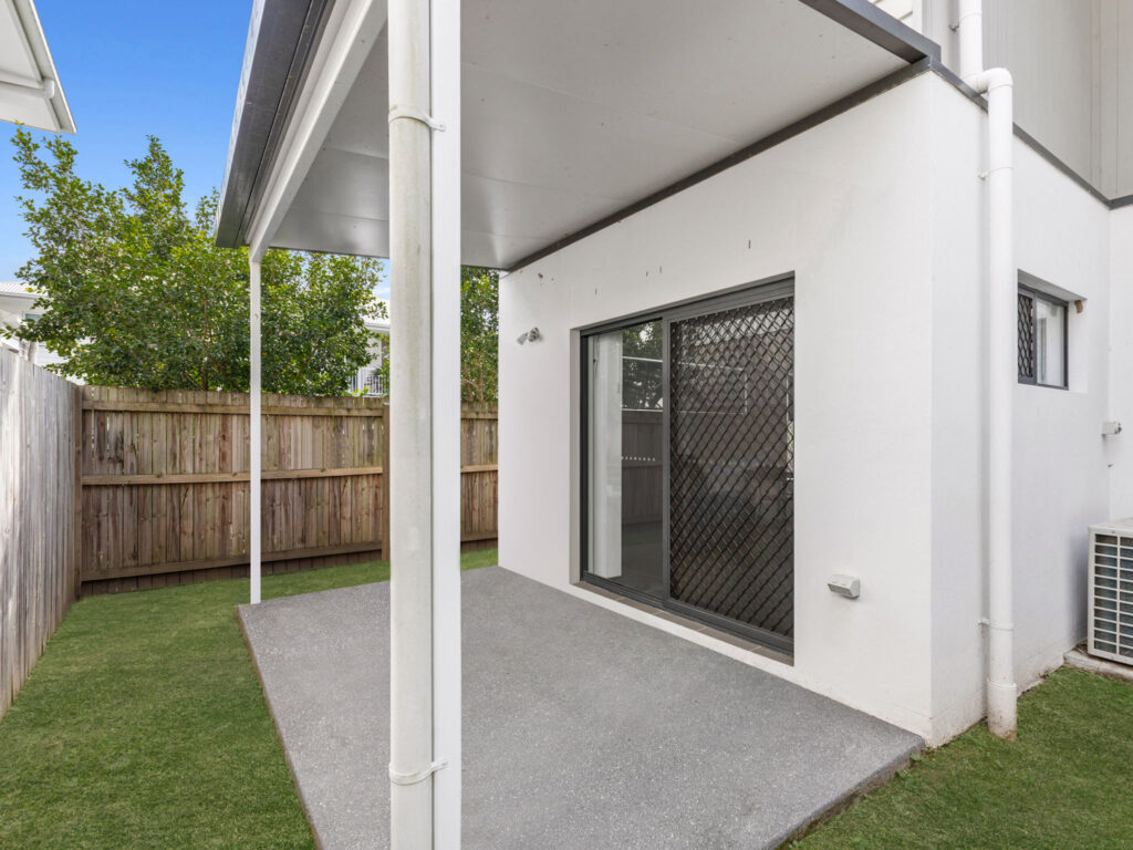 2/163 Douglas Street, Oxley, QLD 4075