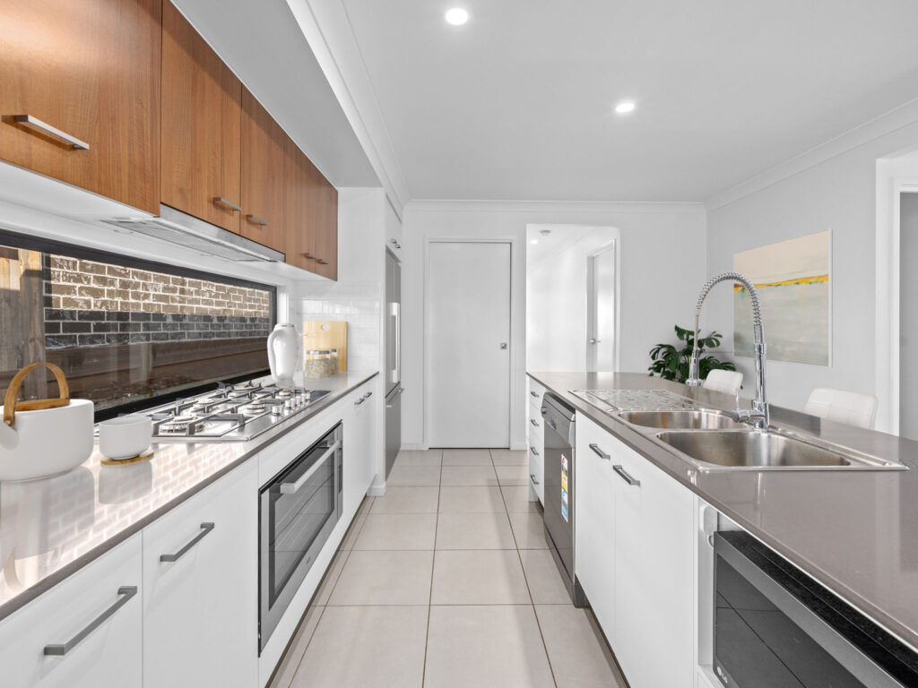 12 Cambridge Way, Ripley, QLD 4306