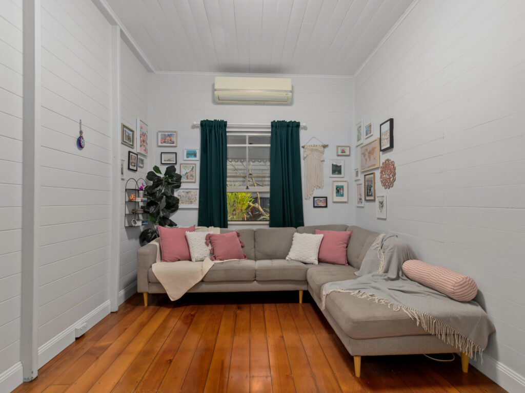 8 Spresser Street, Tivoli, QLD 4305
