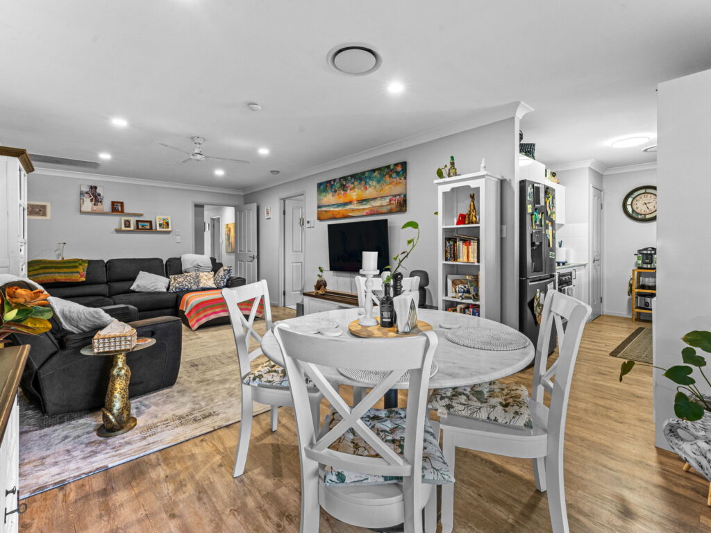 2/3 Boscawan Crescent, Bellbird Park, QLD 4300