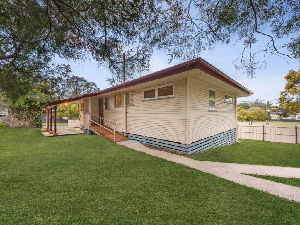 54 Flinders Drive, Leichhardt, QLD 4305