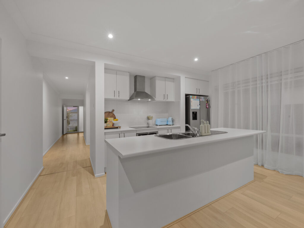 86 Parkland Drive, Walloon, QLD 4306