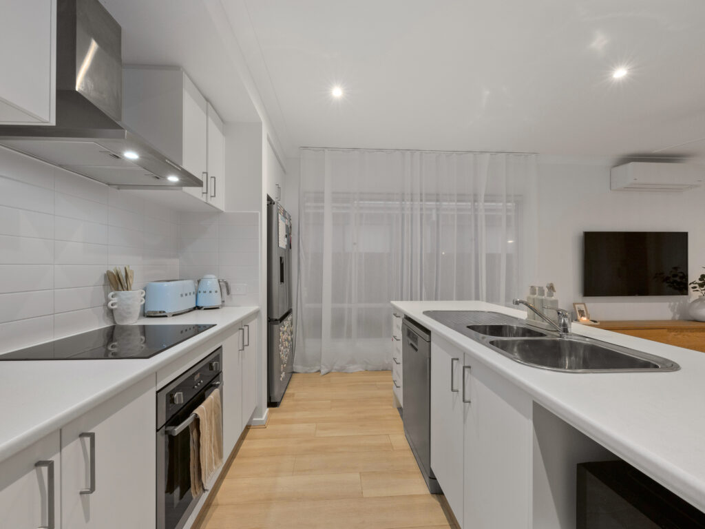 86 Parkland Drive, Walloon, QLD 4306