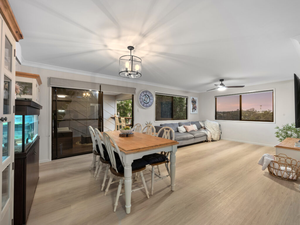18 Aristotle Avenue, Augustine Heights, QLD 4300