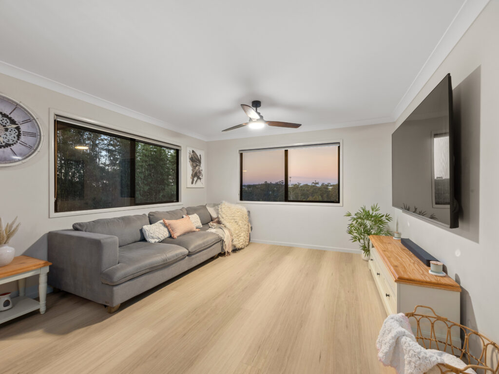 18 Aristotle Avenue, Augustine Heights, QLD 4300