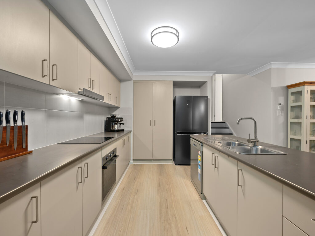 18 Aristotle Avenue, Augustine Heights, QLD 4300