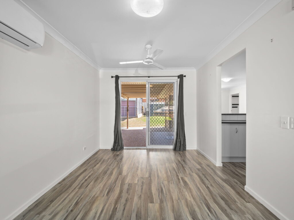 3 Hillier Court, Flinders View, QLD 4305