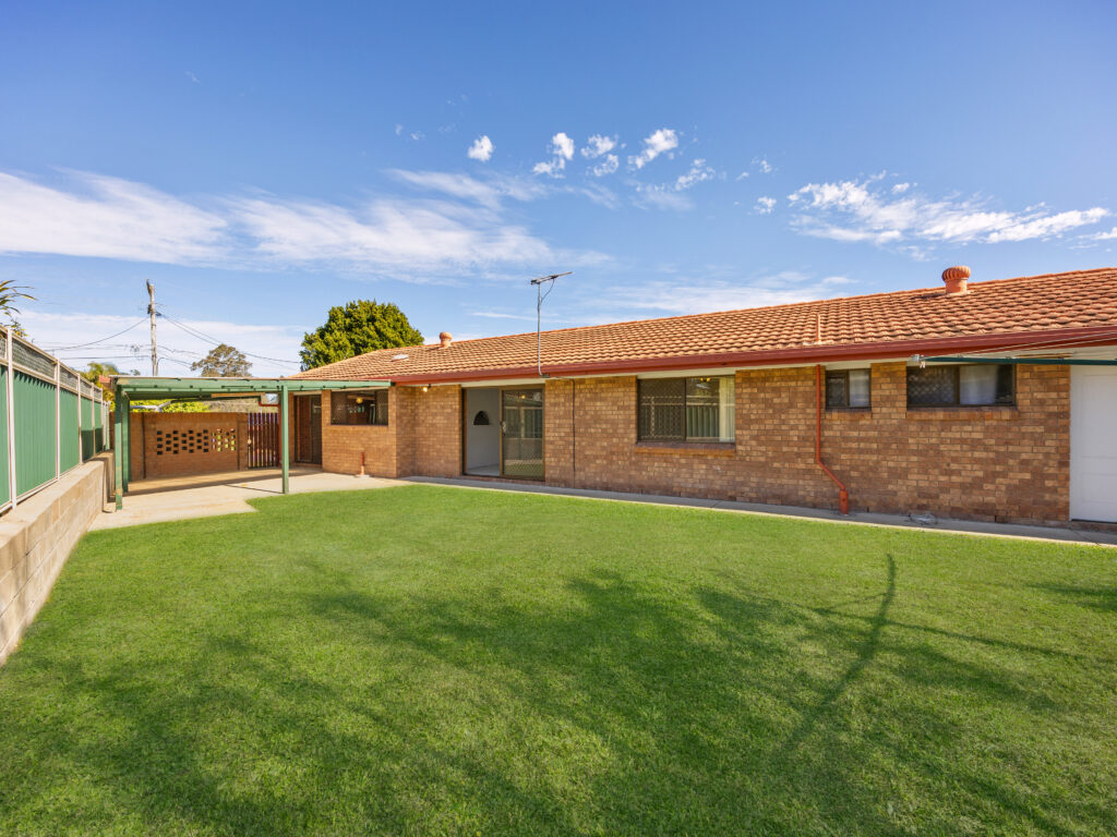11 Garden Avenue, Camira, QLD 4300