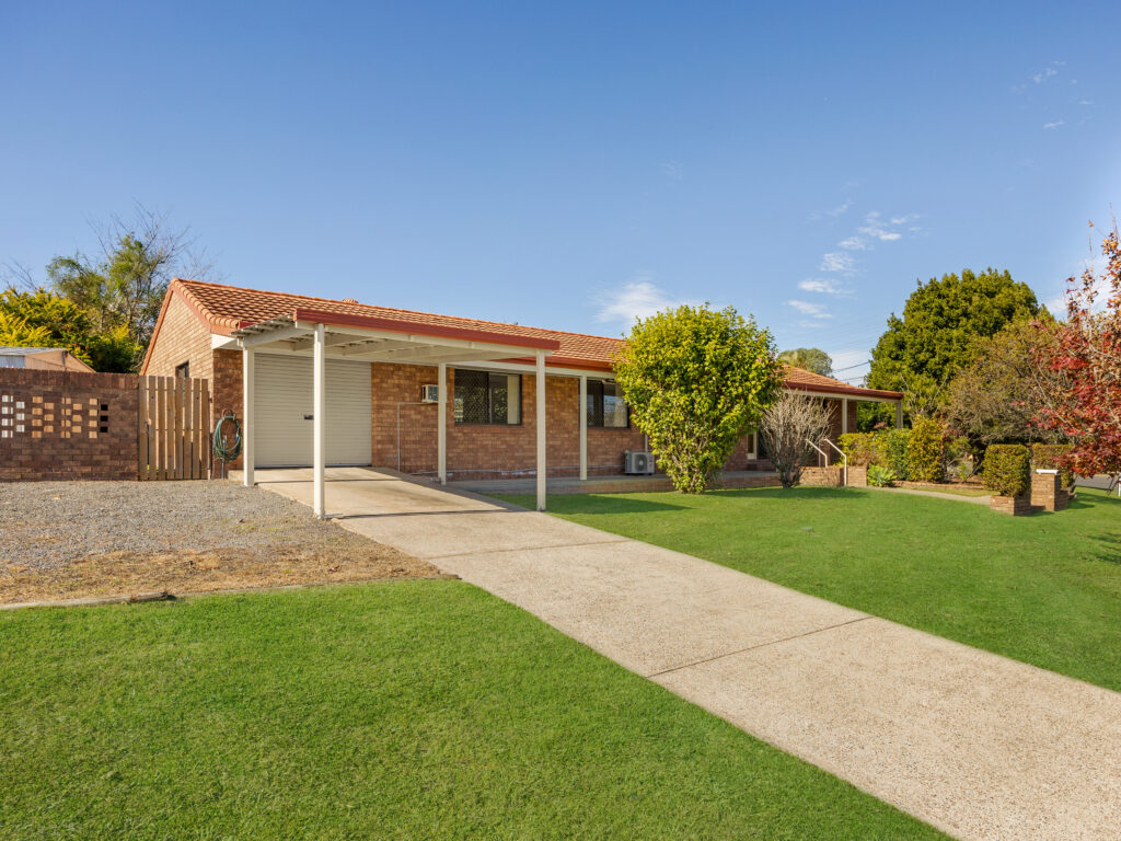 11 Garden Avenue, Camira, QLD 4300