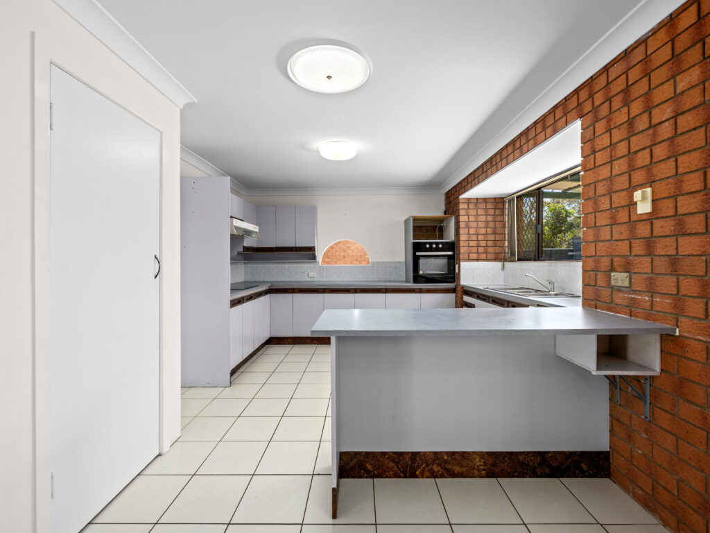 11 Garden Avenue, Camira, QLD 4300