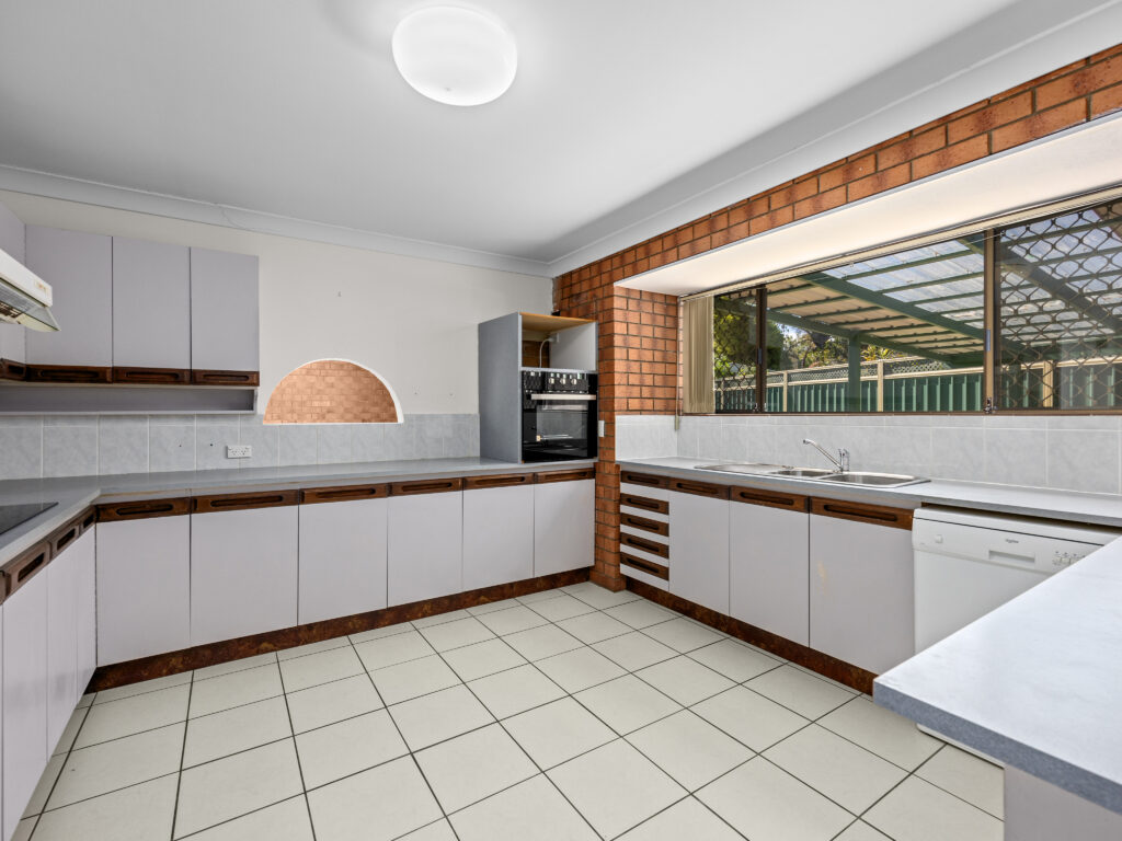 11 Garden Avenue, Camira, QLD 4300
