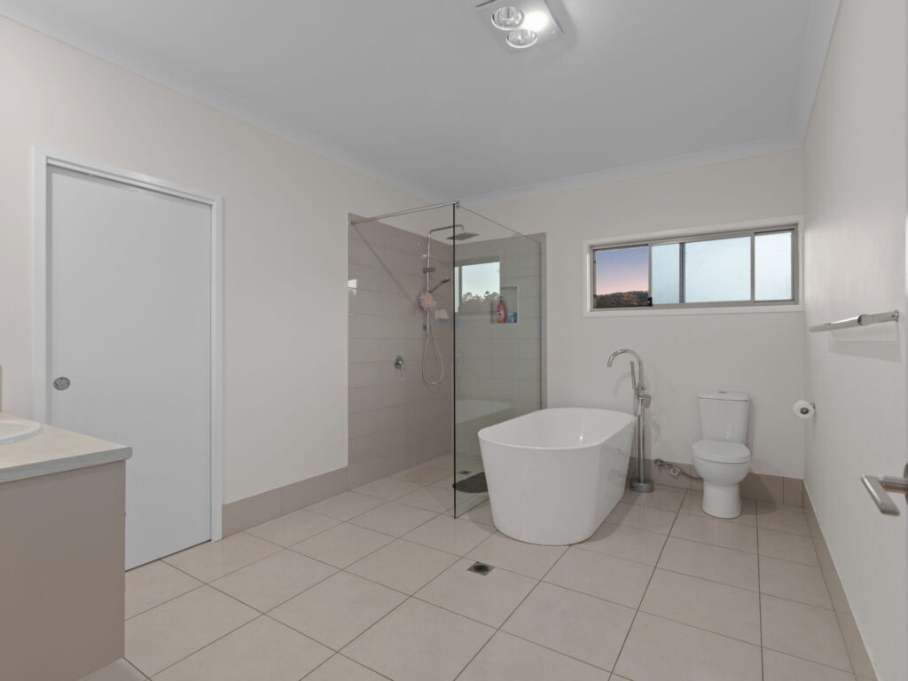 14 Laglan Lane, Tallegalla, QLD 4340
