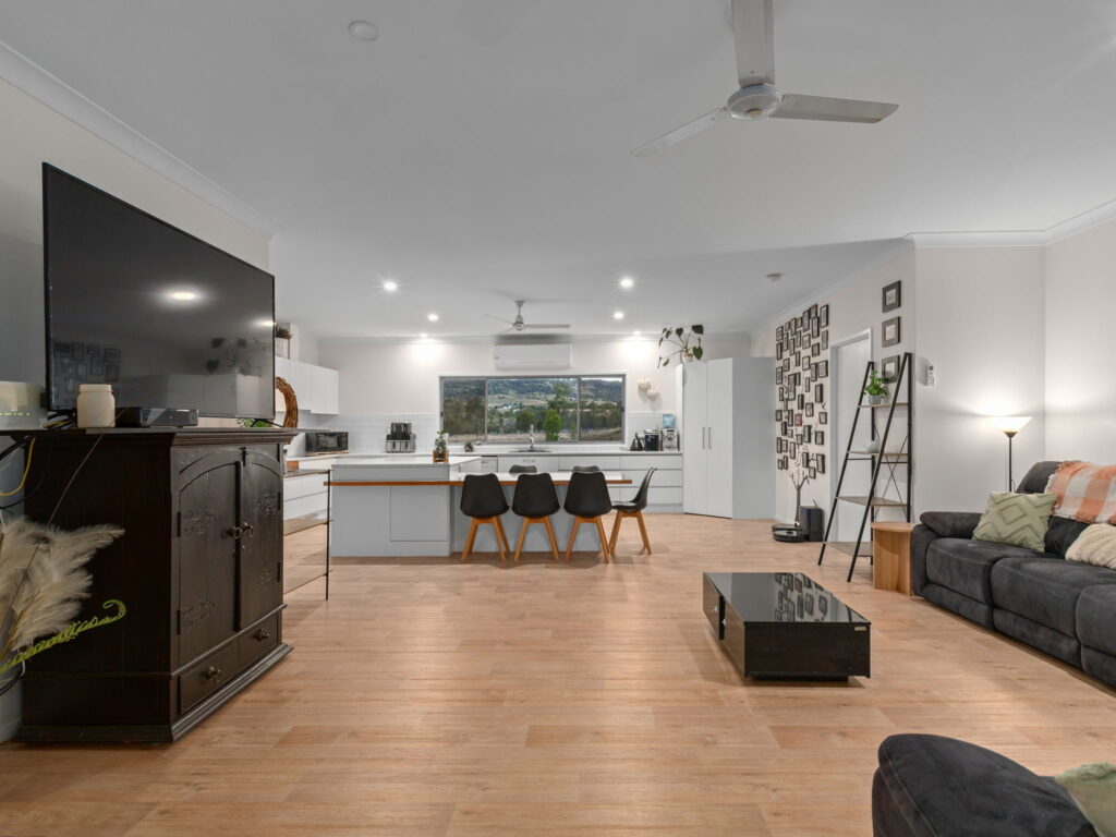 14 Laglan Lane, Tallegalla, QLD 4340