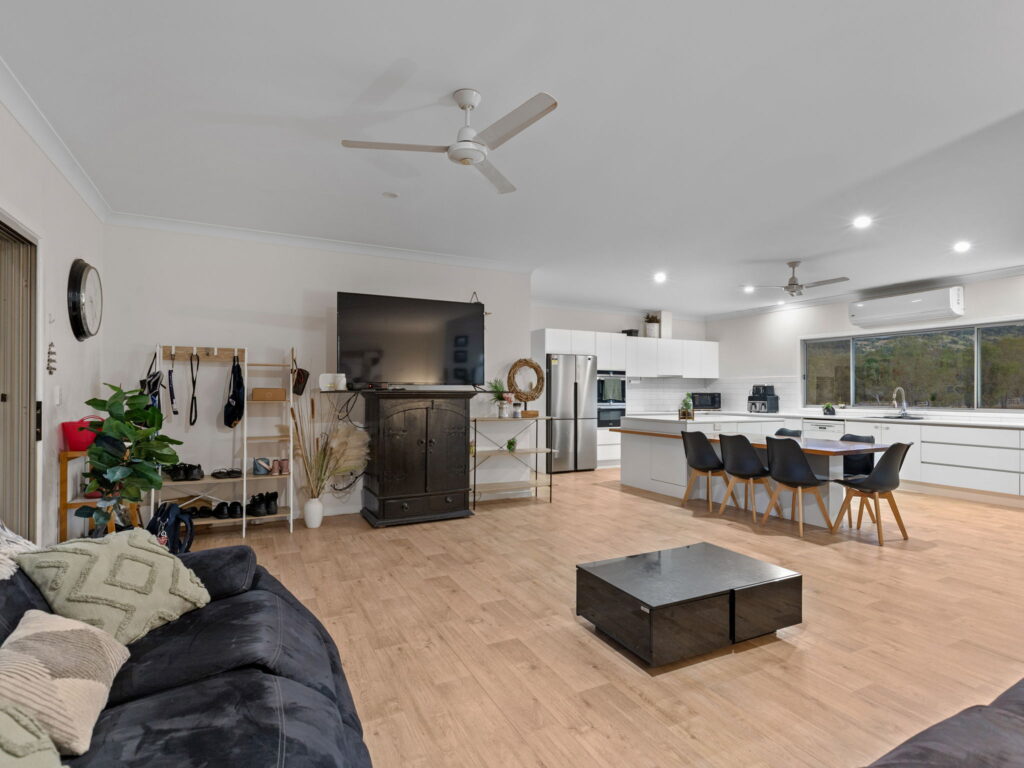 14 Laglan Lane, Tallegalla, QLD 4340